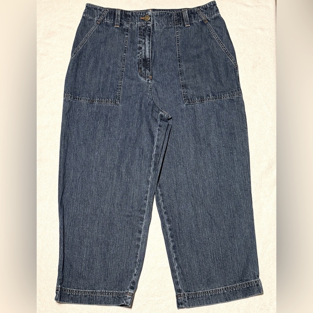 (10) Jones Sport High Rise Wide Leg Denim Capris